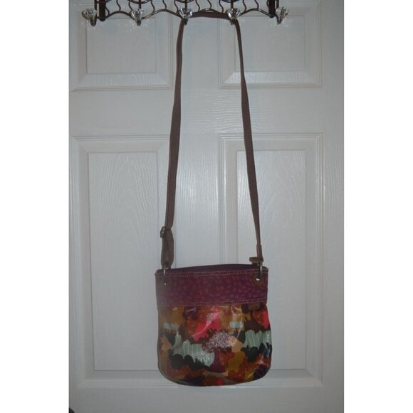 Fossil Key-Per Multi-Color Crossbody Purse and Matching Wallet - Picture 2 of 8